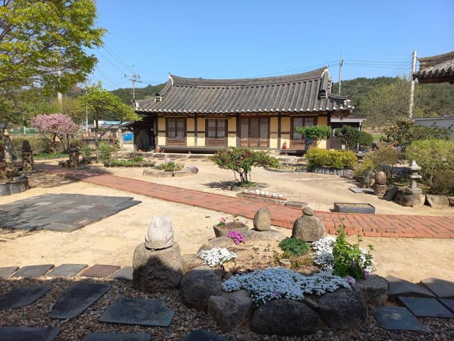 Yasun Gallery Gyeongju Exterior photo