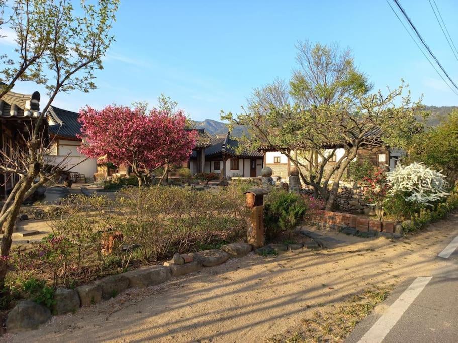 Yasun Gallery Gyeongju Exterior photo